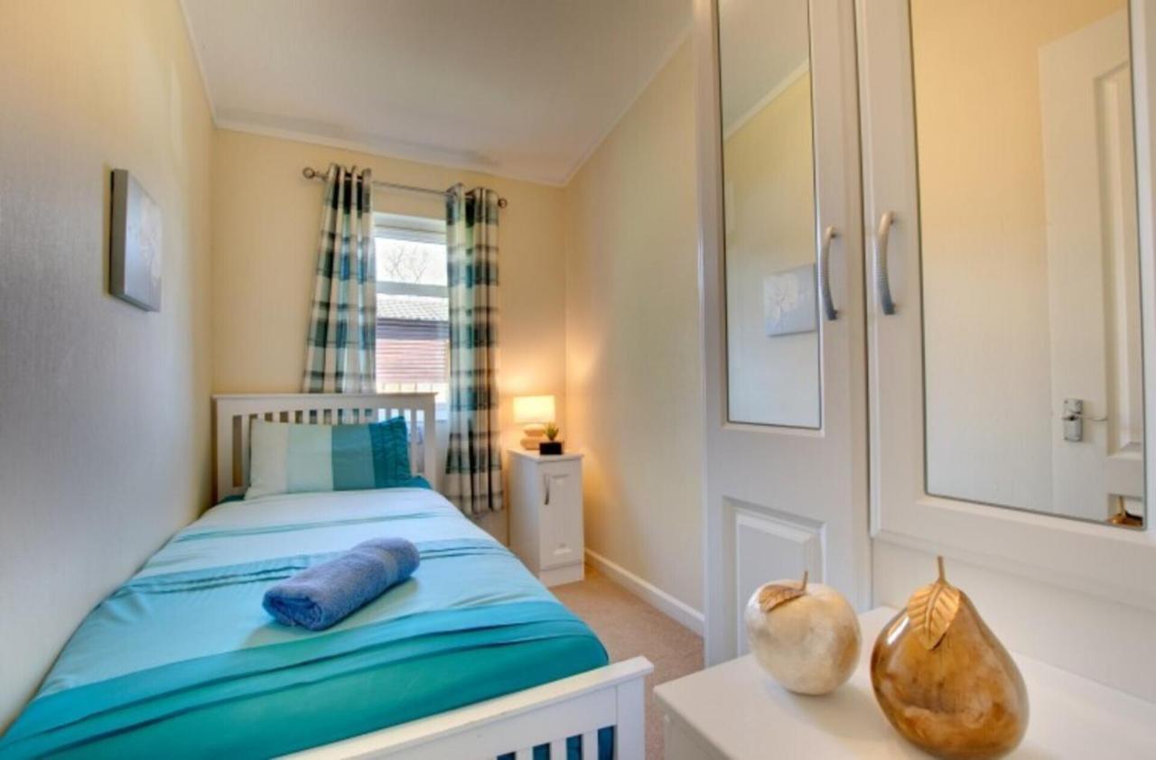 Stunning 3-Bed Hot Tub Lodge Northumberland Felton  外观 照片